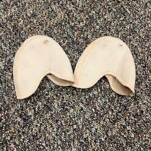 Old used stinky toe pads